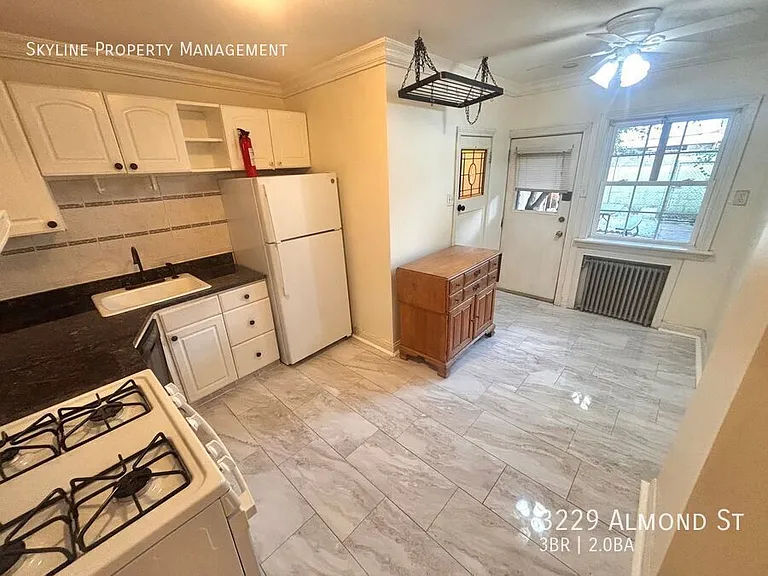 3229 Almond St — Photo 11