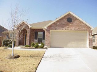 8217 Lauren Way, Watauga, TX 76148