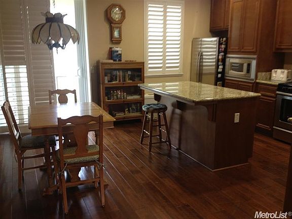 3rd image of 1432 Cypress Ln