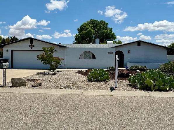 1621 Player Ct, Rio Communities, NM 87002