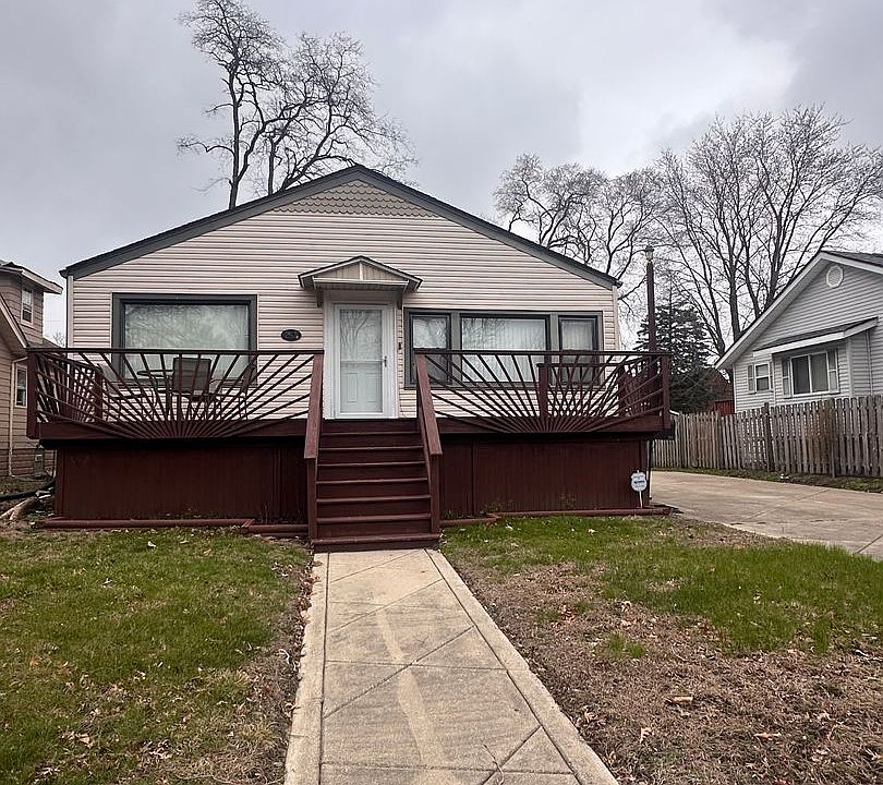 1st image of 257 Fernwood St
