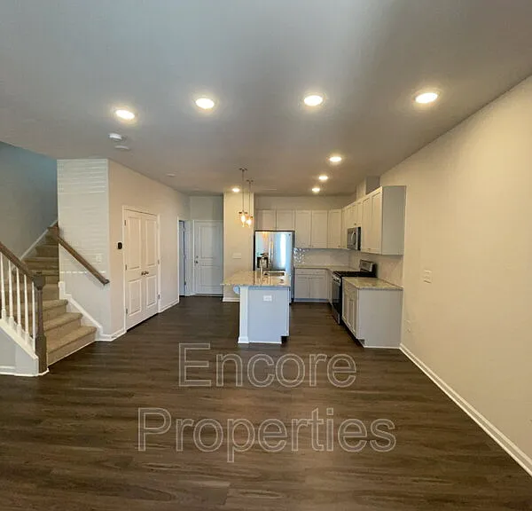 908 Robbie Jackson Ln — Photo 4