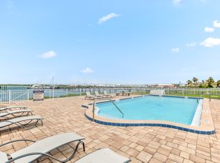 83 Comares Ave APT 2B, Saint Augustine, FL 32080