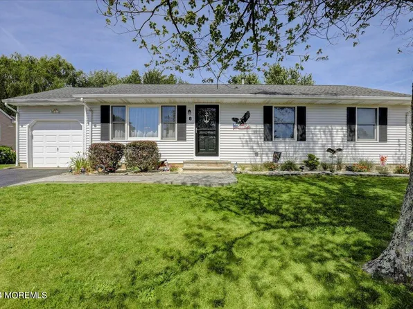 8 Tulsa Drive, Barnegat, NJ 08005