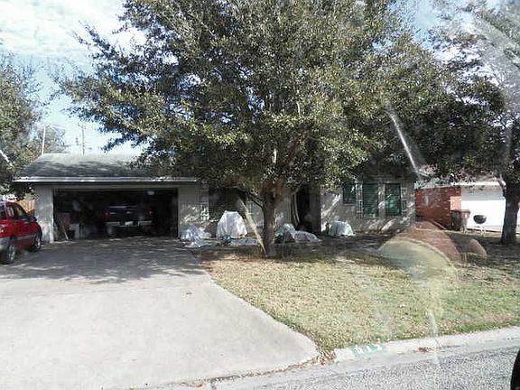 4th image of 912 W Ave I