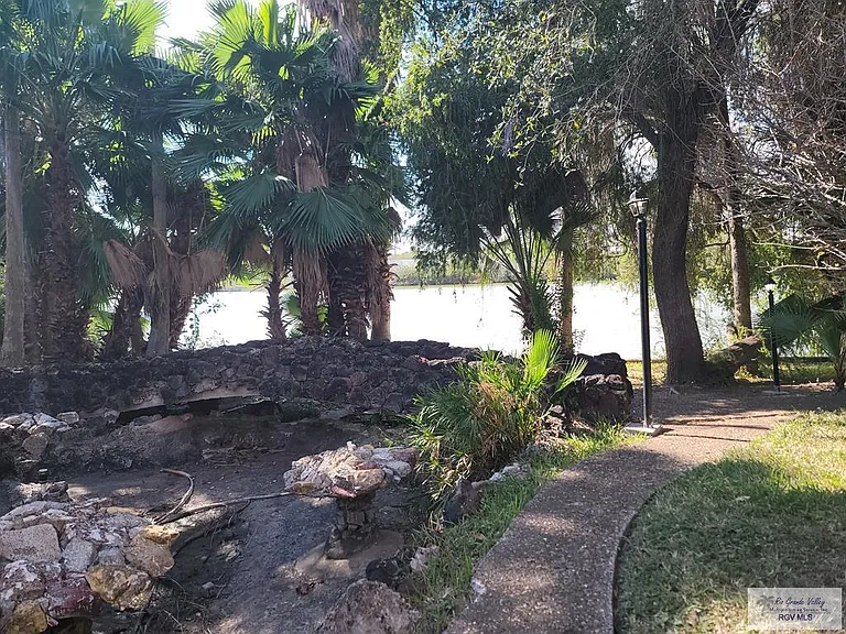 1900 University Blvd — Photo 13