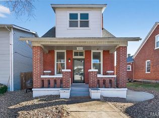 1212 N 3rd St, Saint Charles, MO 63301