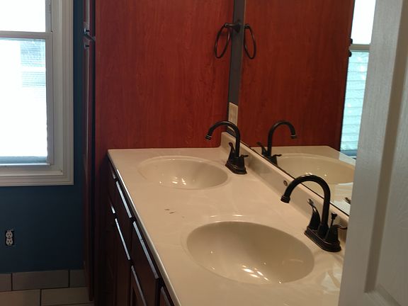 double vanity in bathroom