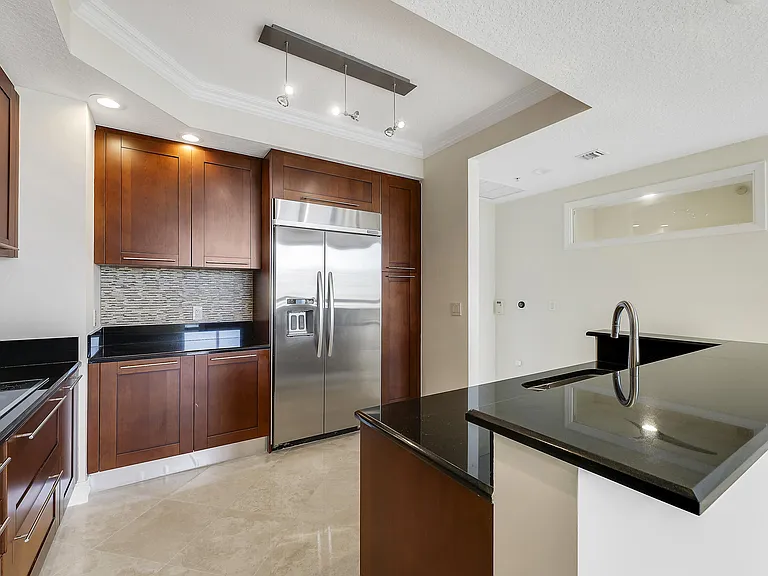 701 S Olive Ave #1706 — Photo 6