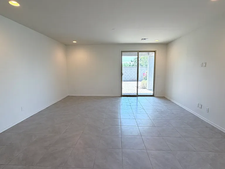 6554 S 24th Pl — Photo 17