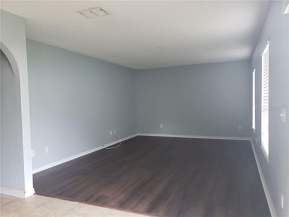 4th image of 620 Kermarah Ave