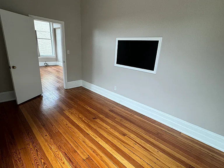 107 N Michigan Ave — Photo 6