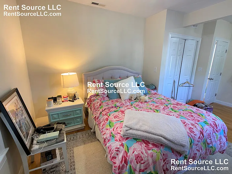 537 Main St #2 — Photo 11