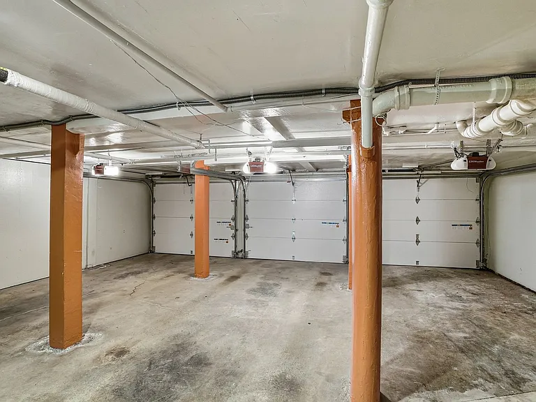 405 Bellevue Ave — Photo 29