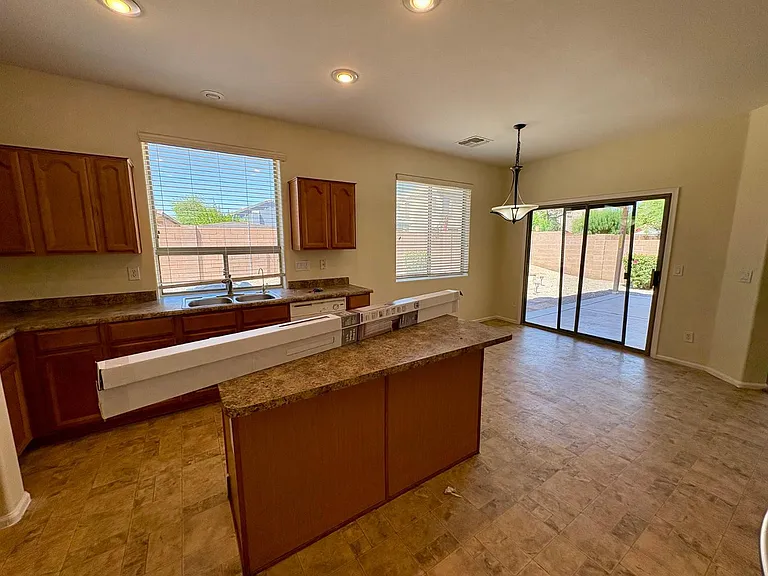 16126 W Meade Ln — Photo 20