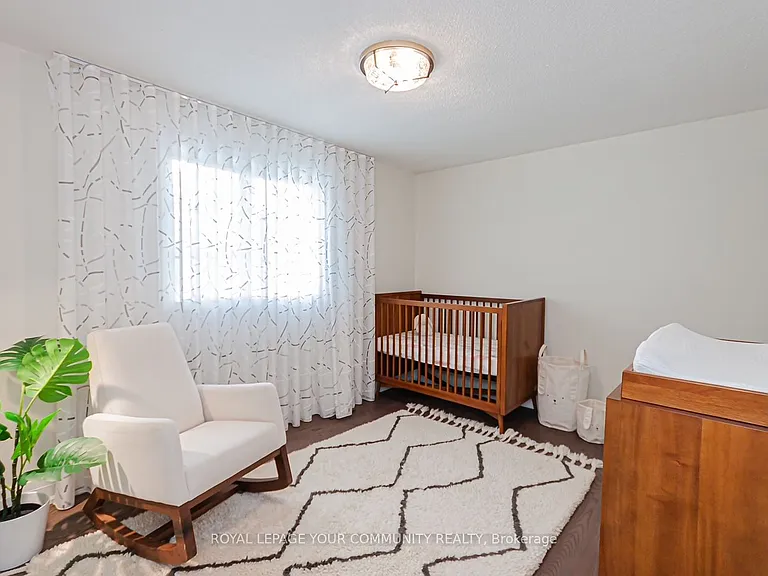 5 Selkirk Cres — Photo 10