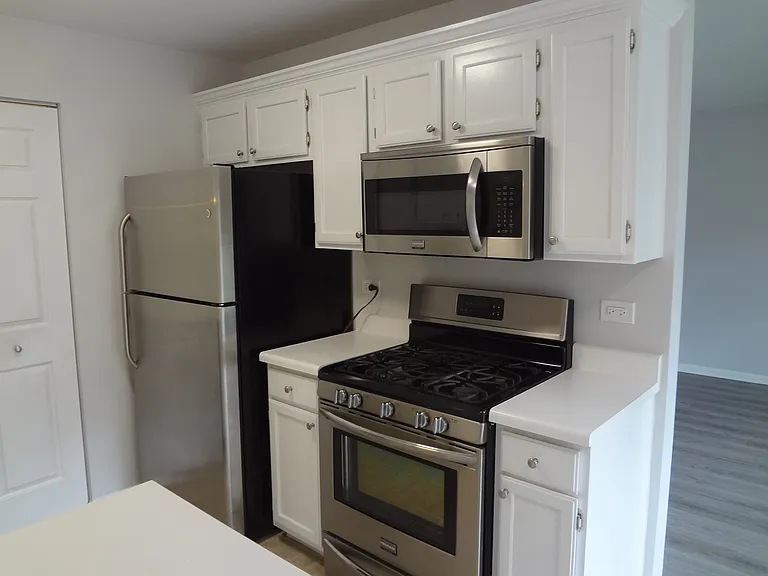 220 Brett Cir #B — Photo 6