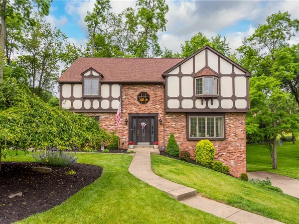 1193 Airedale Dr, Bethel Park, PA 15102