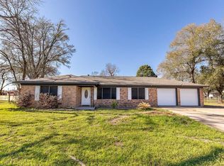 236 Old San Felipe Rd, Sealy, TX 77474