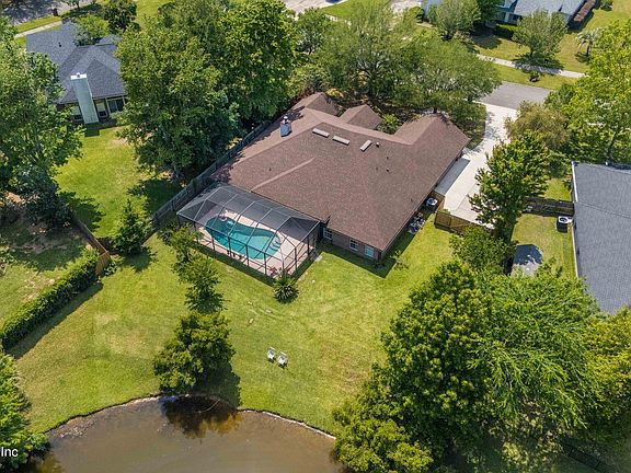 4th image of 3147 PEPPERTREE Drive