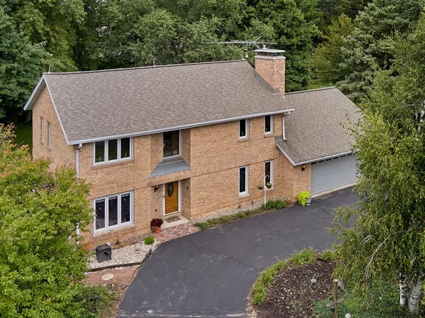 W2628 Copperhead LANE, Elkhorn, WI 53121