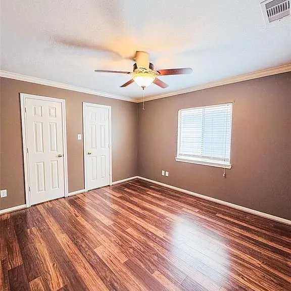 1204 Andrews St — Photo 17