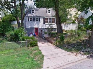 6614 Oliver St, Riverdale, MD 20737