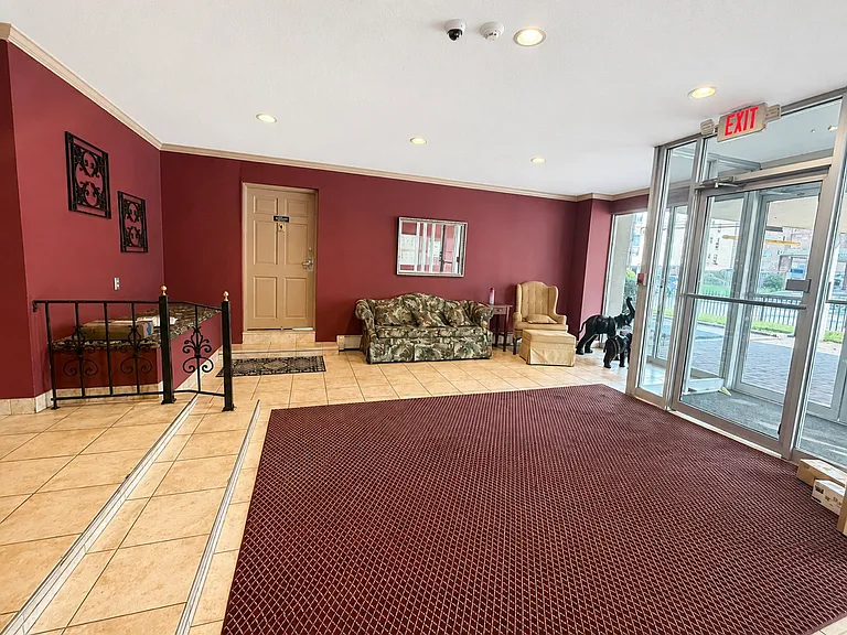 20 Jefferson St #F7 — Photo 8
