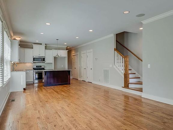 5th image of 3506B Wrenwood Ave