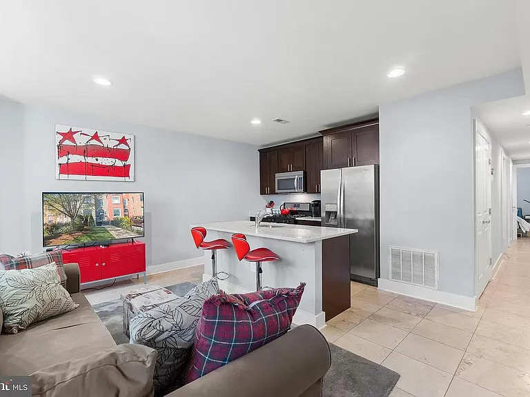 1238 New Jersey Ave NW #B — Photo 2