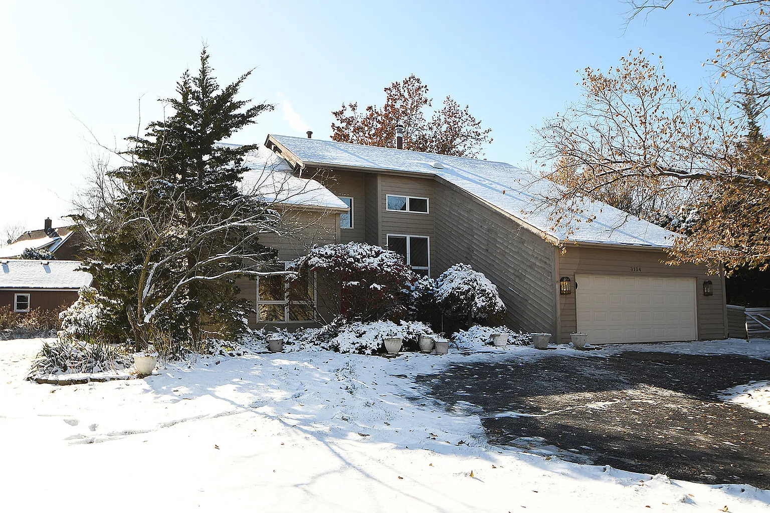 3134 Redwood Ct photo 1