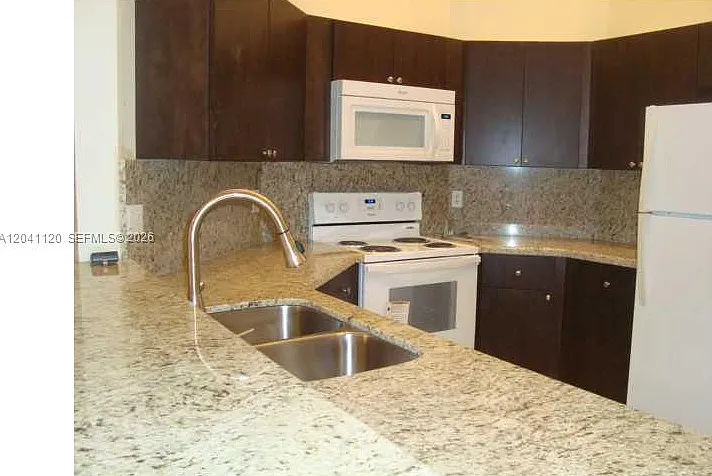 286 Bridgeton Way — Photo 6