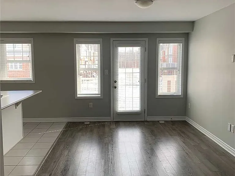 293 Eves Gate — Photo 6