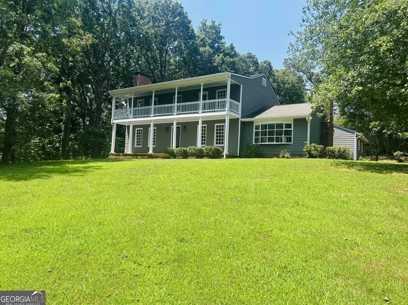 2566 Bridgewater Cir, Gainesville, GA 30506