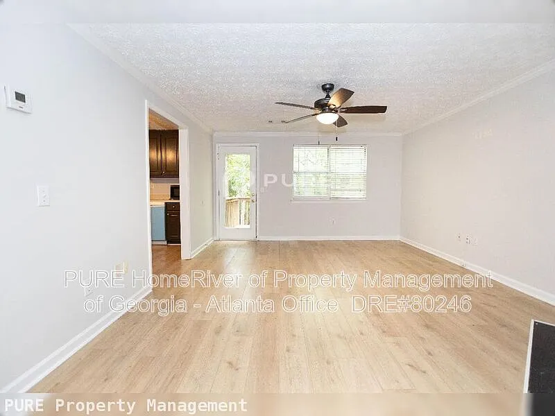3 bed, 2.0 bath, 1248 sqft, $1,795 — Photo 3