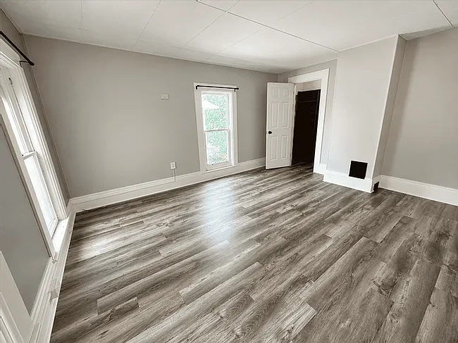 561 S Main St #3 — Photo 6