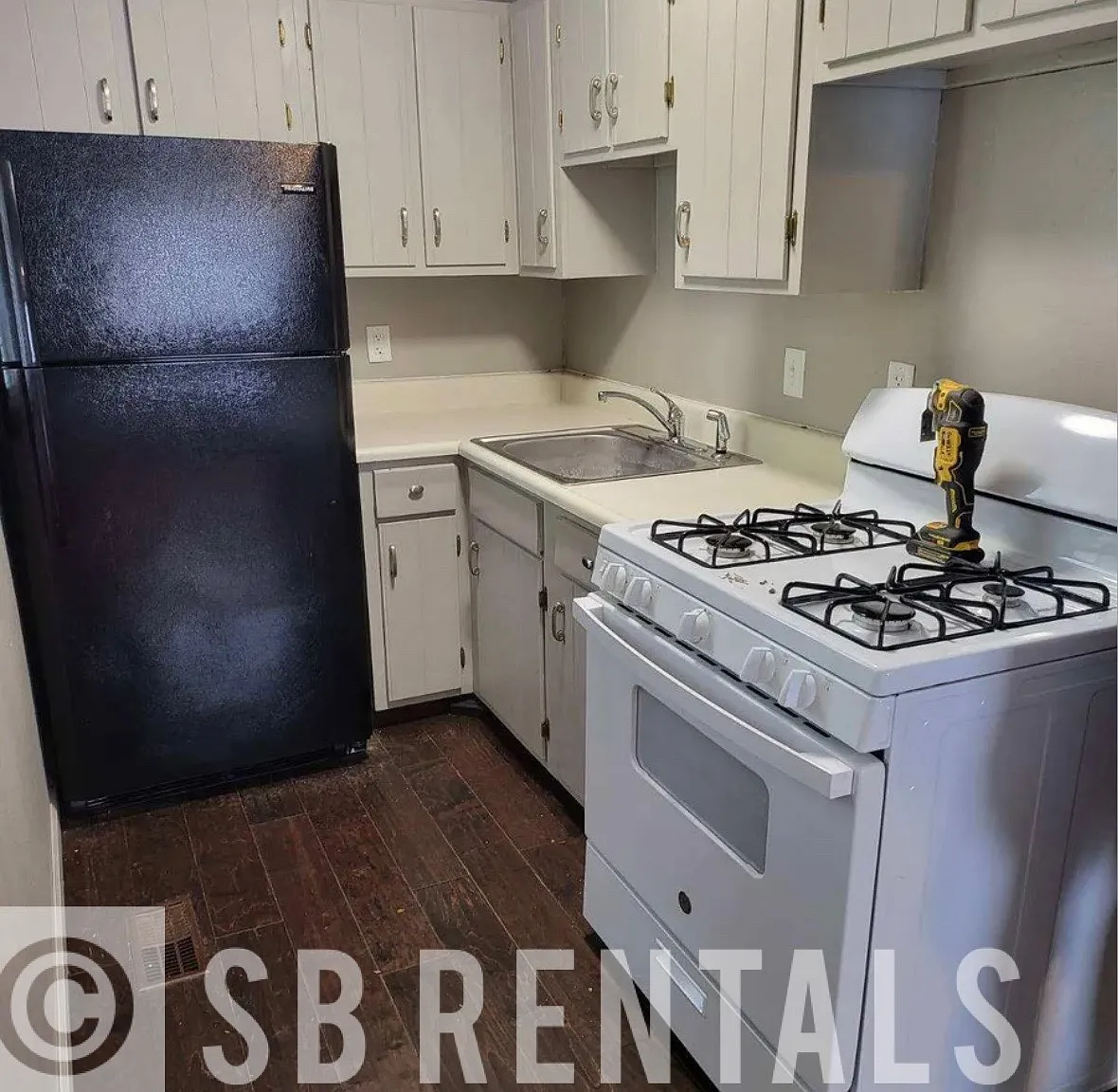 1532 E Donald St — Photo 3