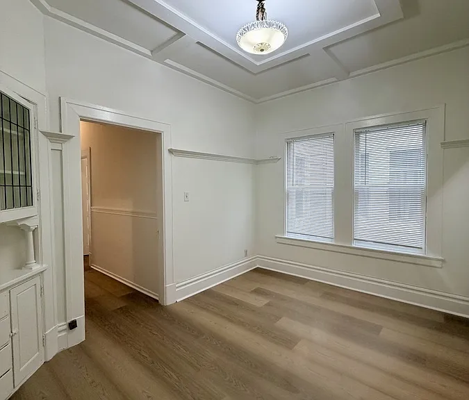 1569 Powell St — Photo 8