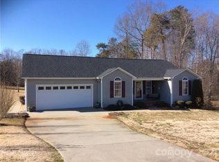 111 Fairgate Dr, Statesville, NC 28625