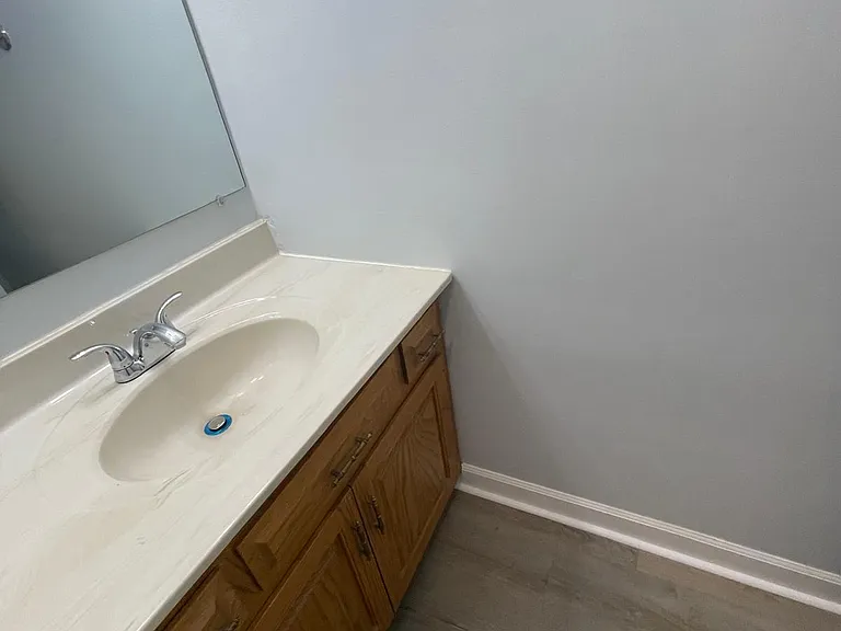 445 N Cambridge Dr — Photo 8