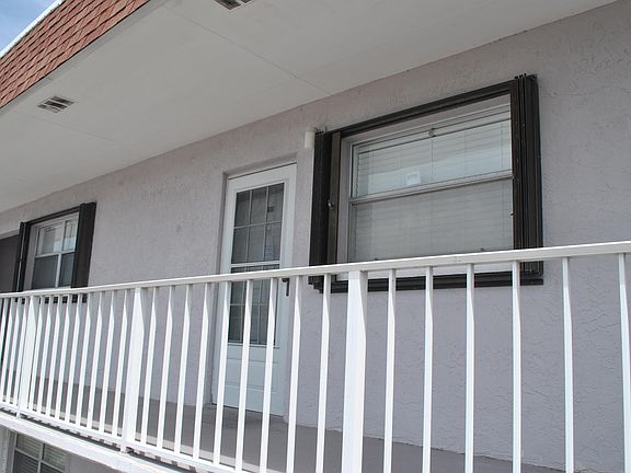 5th image of 1245 Carlton Court #202