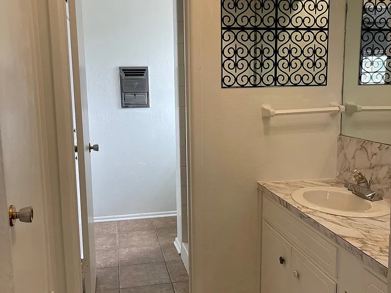 3525 W Wadley Ave — Photo 15