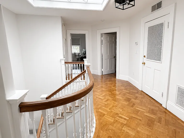 1716 Beacon St #3 — Photo 12