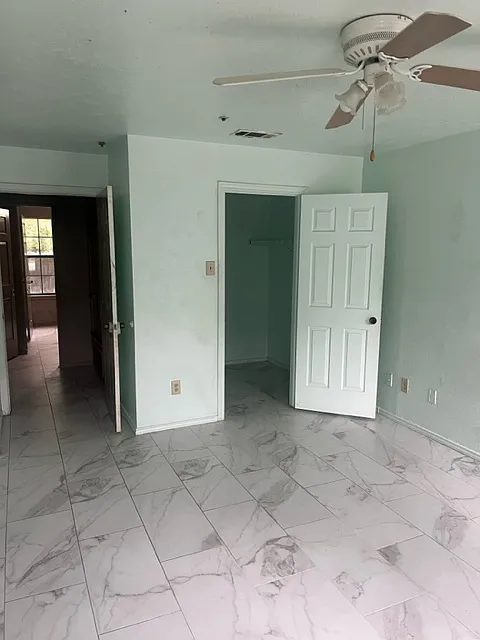 Building Photo 4