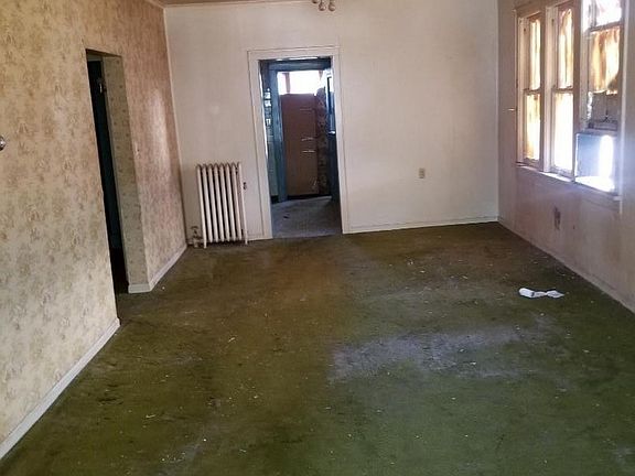 3rd image of 82 W 14th Pl