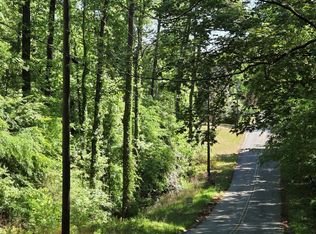 1898 Wood Valley Rd, Macon, GA 31211