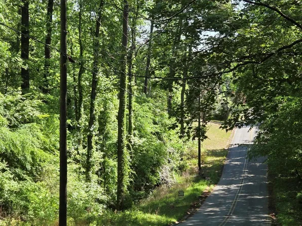 1898 Wood Valley Rd, Macon, GA 31211