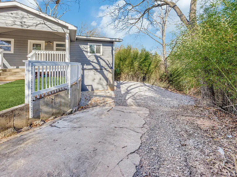 381 Hiland Acres Cir — Photo 3