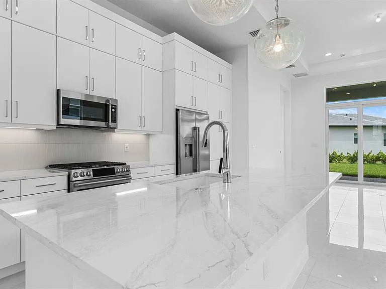5078 Lido Key Ln — Photo 13