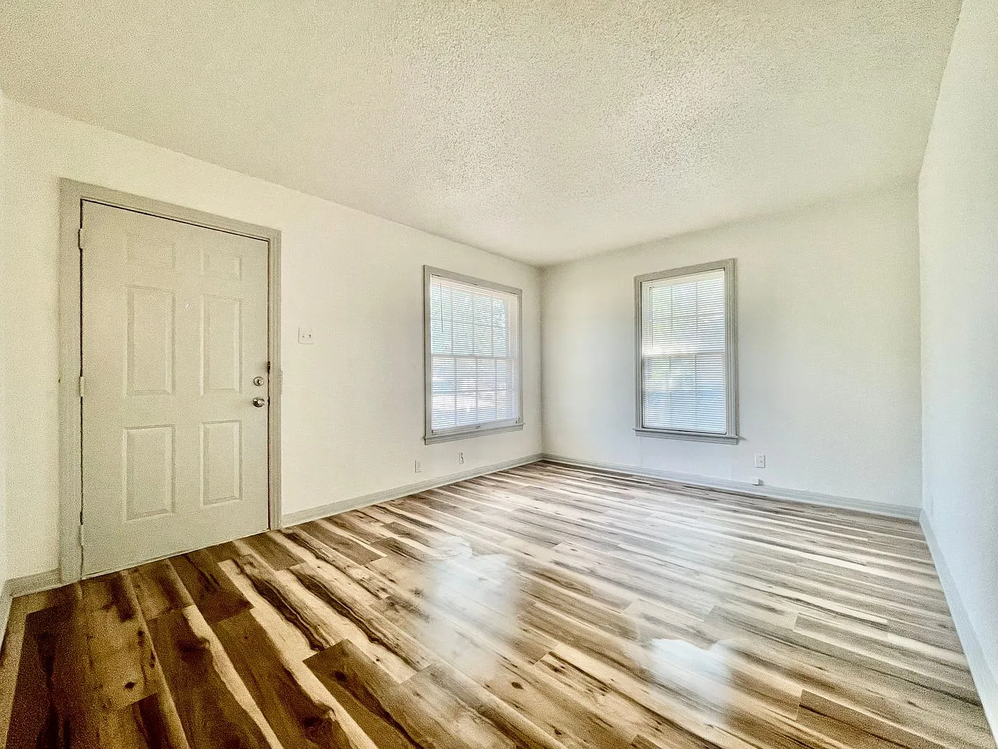 Centrally Located & Fully Updated — Photo 2